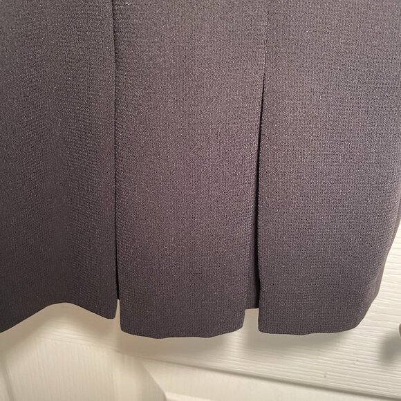 TAHARI SKIRT SUIT RED AND BLACK WOOL BLEND JACKET BLACK SKIRT SIZE 14 - Picture 14 of 16